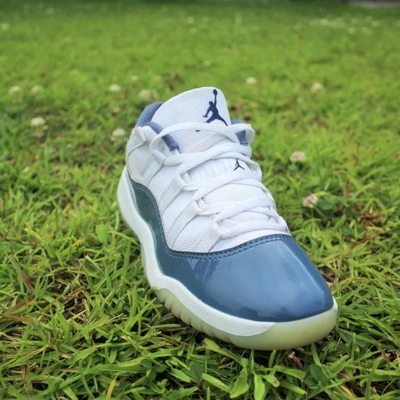 Air Jordan 11 Retro Low “Diffused Blue” PS 3Y FV5116-104 Pre-Owned Kids